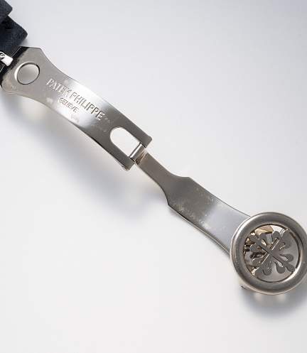 Calatrava in White Gold limited to 15 Pieces for Sommazi