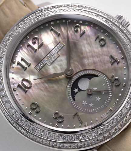Complication in White Gold
