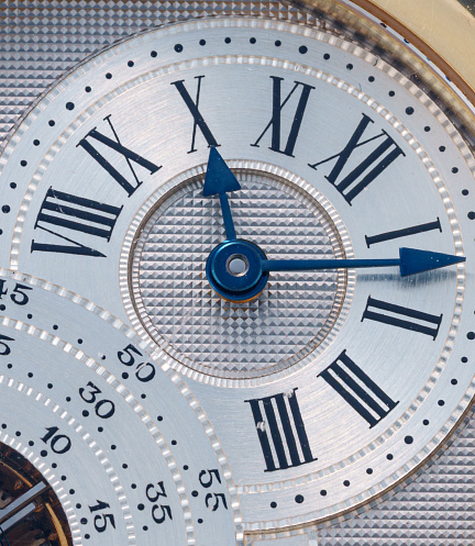 Regulateur Tourbillon in Yellow Gold with Clous de Paris "Ripe Banana"