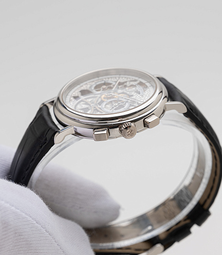 Historique Skeleton Chronograph in Platinum