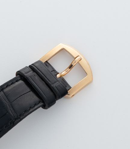 Regulateur Tourbillon in Yellow Gold with Clous de Paris