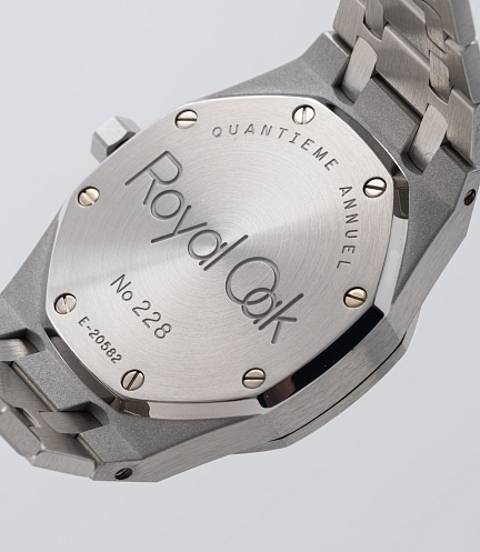 Royal Oak Annual Calendar