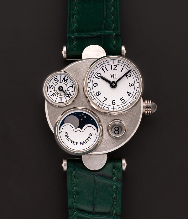 Contemporaine Moon Phase in White Gold