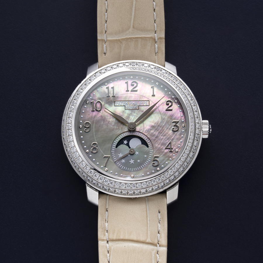 Complication in White Gold