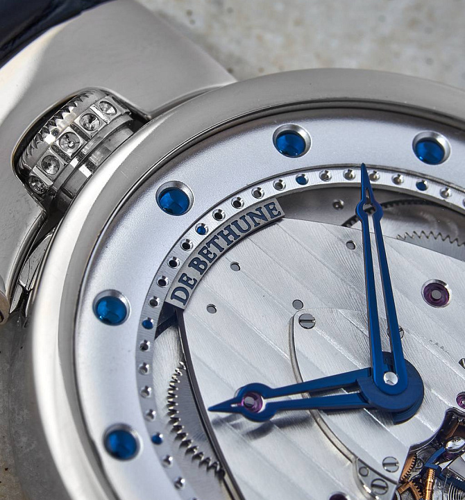 DBS Moon Phase in White Gold