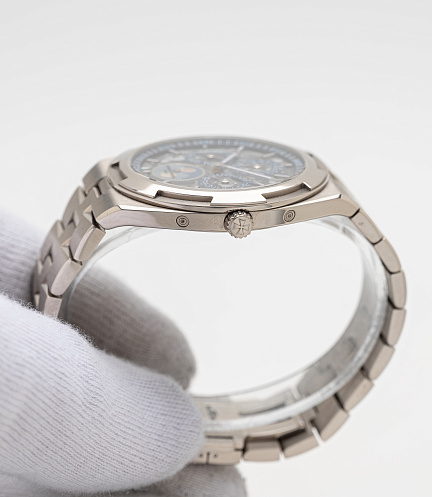 Overseas Ultra Thin Skeleton Perpetual Calendar in White Gold