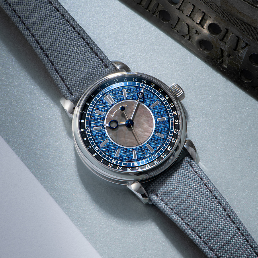 28QDRSC Piece Unique in Stainless Steel with MOP Dial