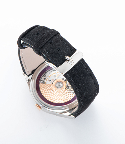 Jumping Hour with Black Jade Stone Dial "L'art des Heures Sautantes"