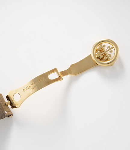 Perpetual Calendar Chronograph with Moonphase in Yellow Gold