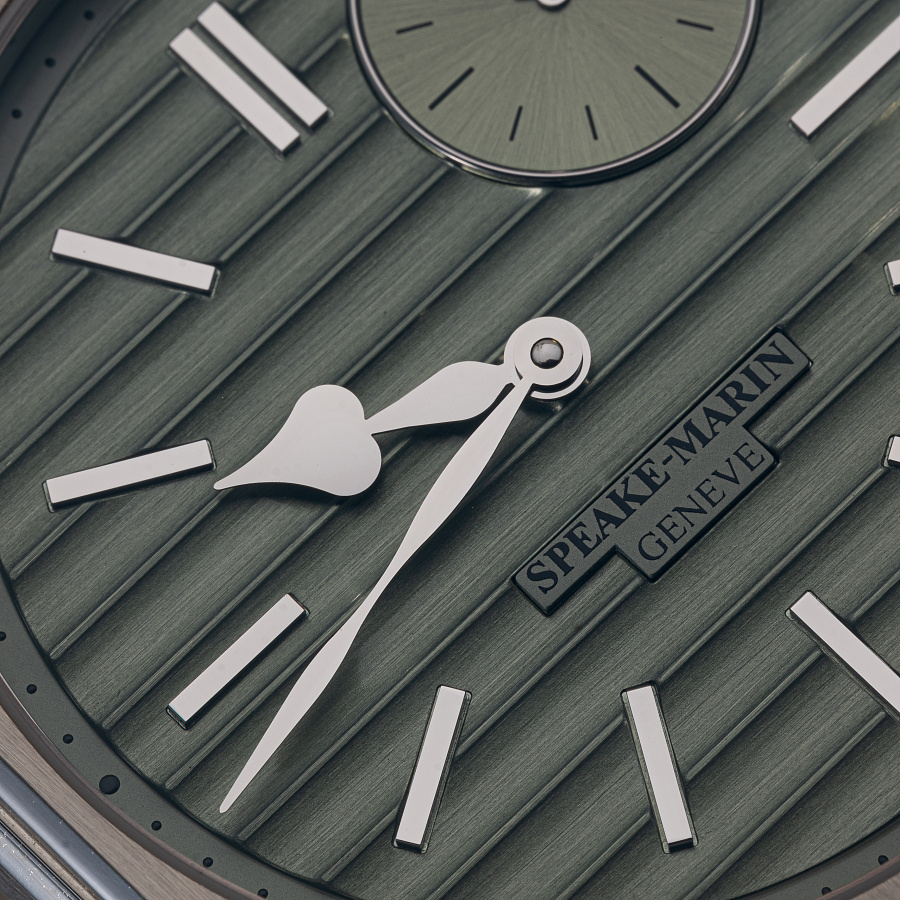Ripples with Metallic Green Dial
