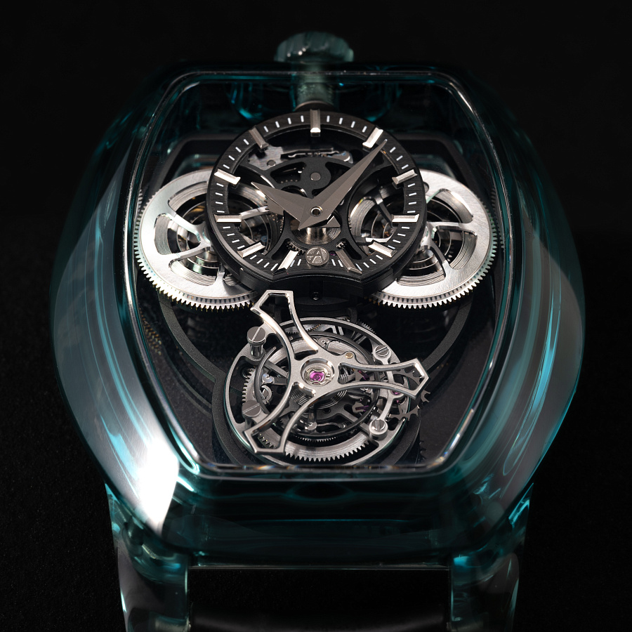 Curvy Purity Tourbillon Emerald "Piece Unique"