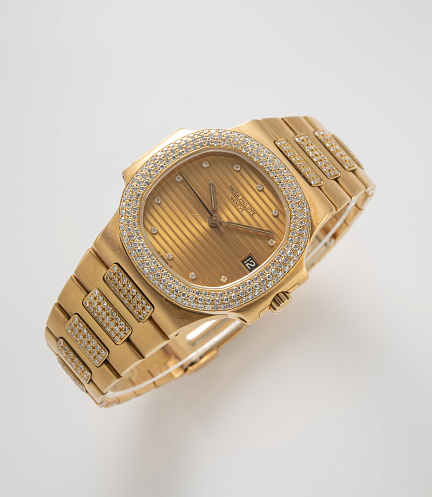 Nautilus with Diamonds in Yellow Gold "Doreé" Dial "Maradona"