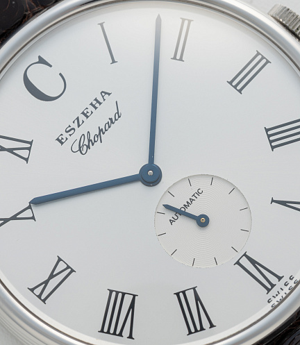 Eszeha in White Gold