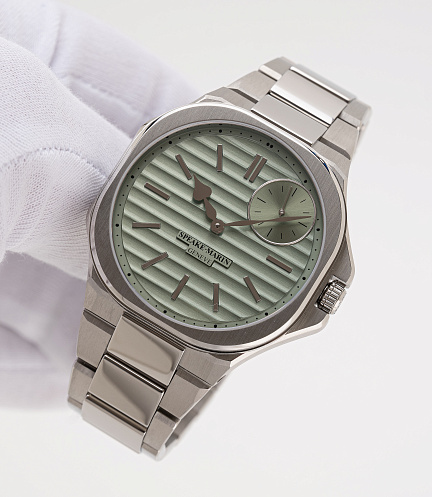 Ripples with Metallic Green Dial
