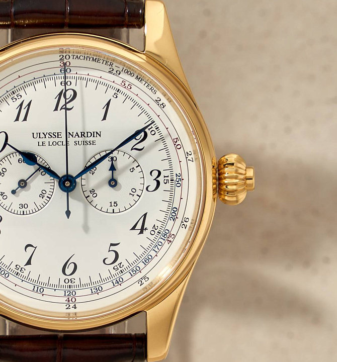 Single Button Chronograph in Yellow Gold