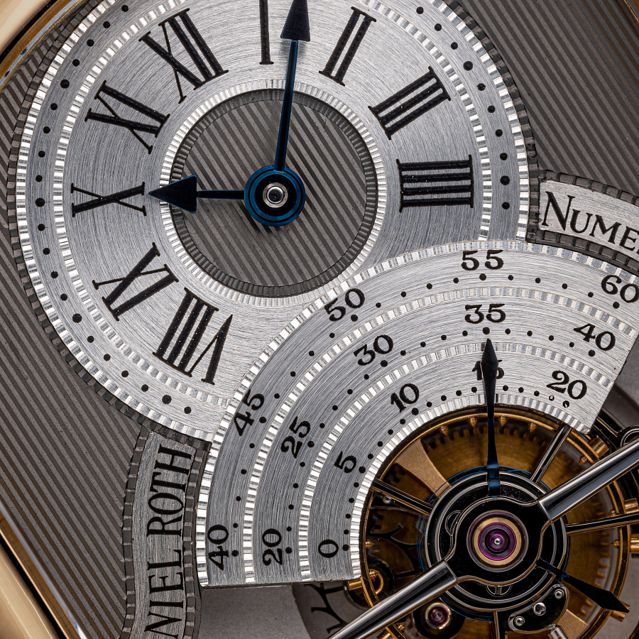 Regulateur Tourbillon in Yellow Gold