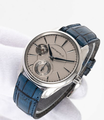 Remontoire 1941 in Stainless Steel