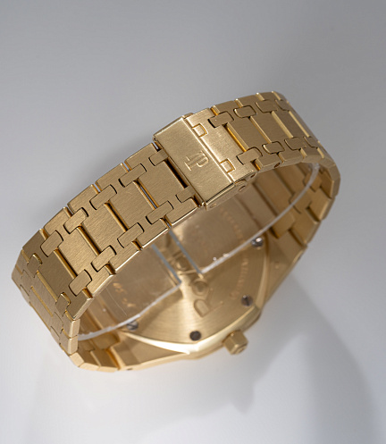 Royal Oak Perpetual Calendar in Yellow Gold