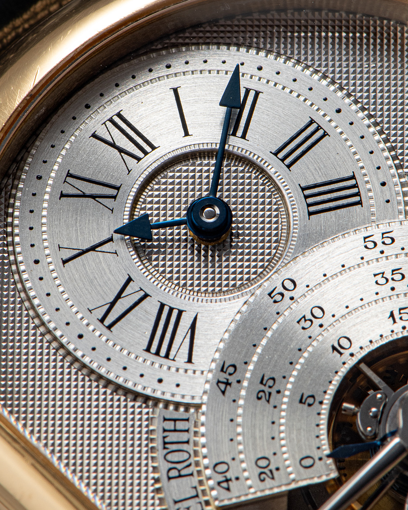 Regulateur Tourbillon in Yellow Gold with Clous de Paris