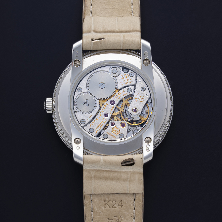 Complication in White Gold