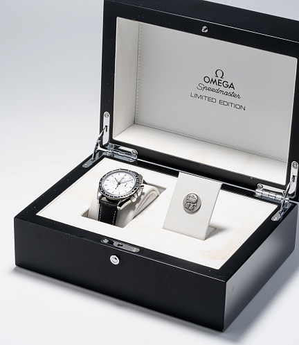 Omega Speedmaster Professional Moonwatch "Snoopy"